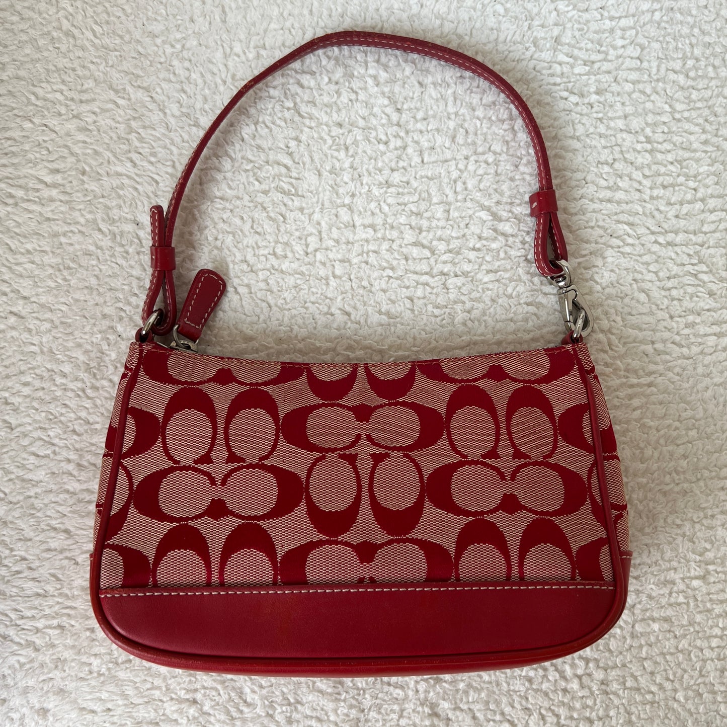 Coach Signature Demi Pochette in Red