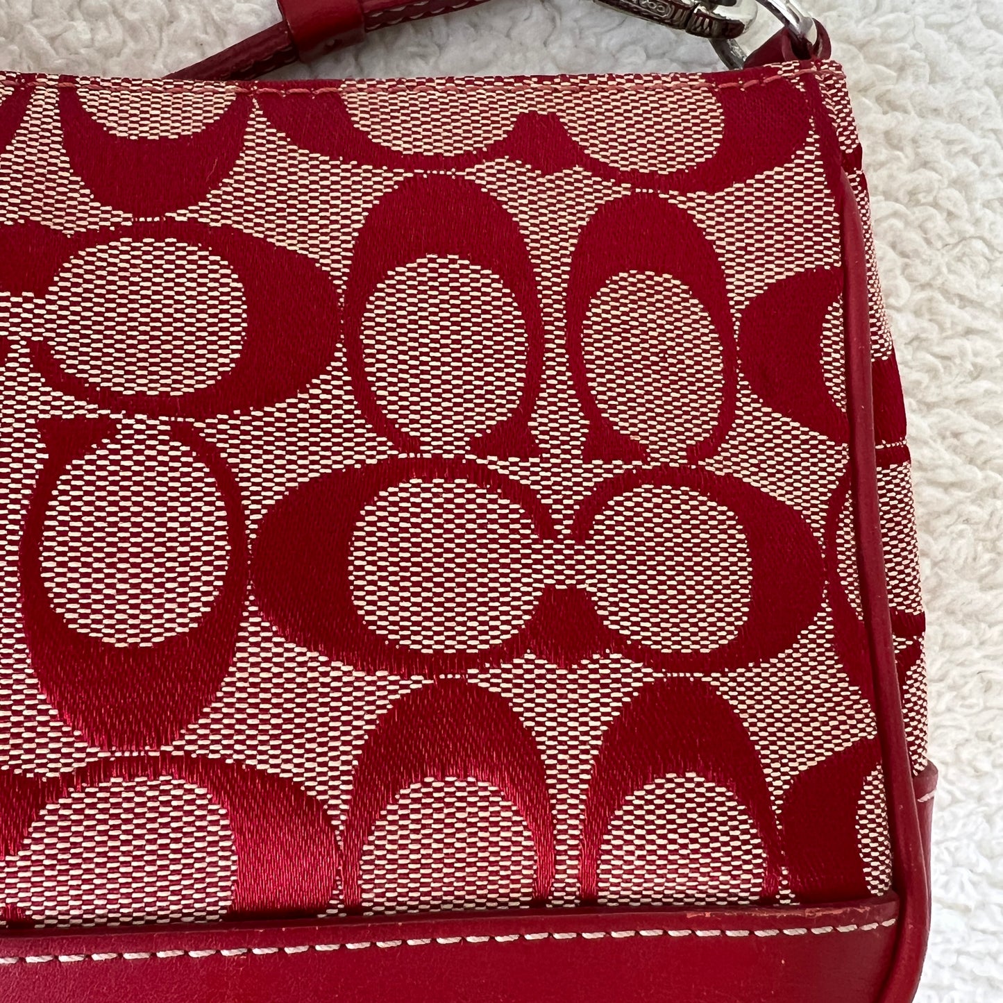 Coach Signature Demi Pochette in Red