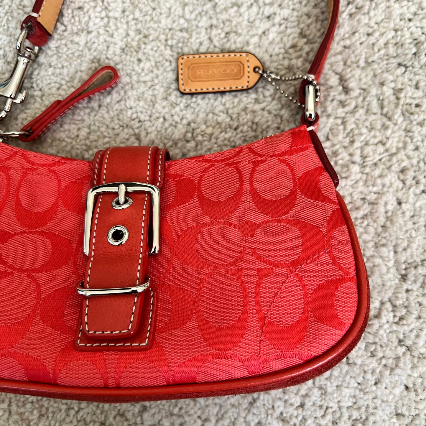 Coach Hamptons Signature Buckle Demi Red